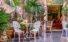 Hotel Du Danube Saint Germain  3*